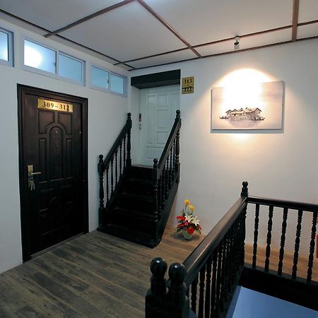 Four Rivers Youth Hostel Yangon Ngoại thất bức ảnh