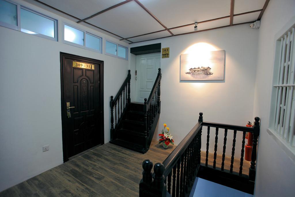 Four Rivers Youth Hostel Yangon Ngoại thất bức ảnh