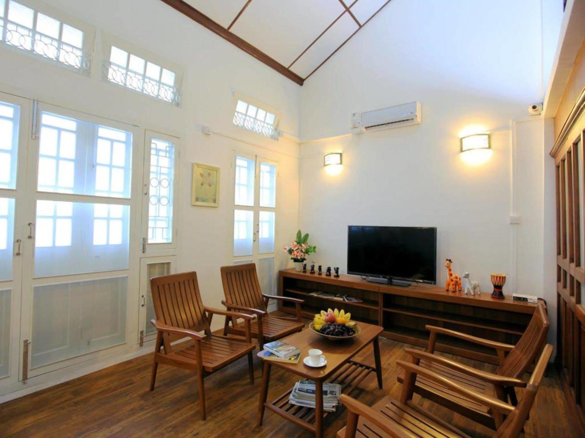 Four Rivers Youth Hostel Yangon Ngoại thất bức ảnh