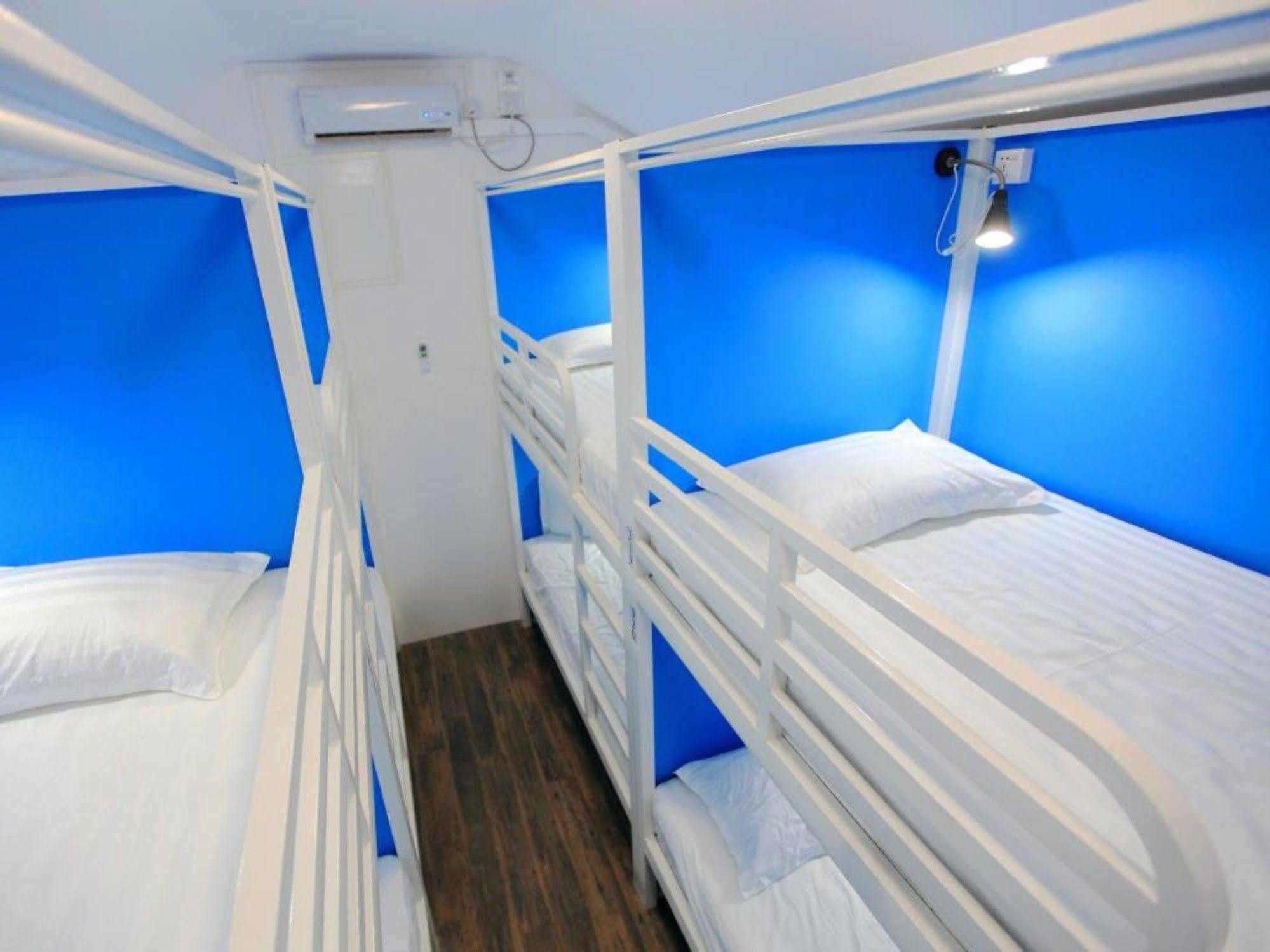 Four Rivers Youth Hostel Yangon Ngoại thất bức ảnh