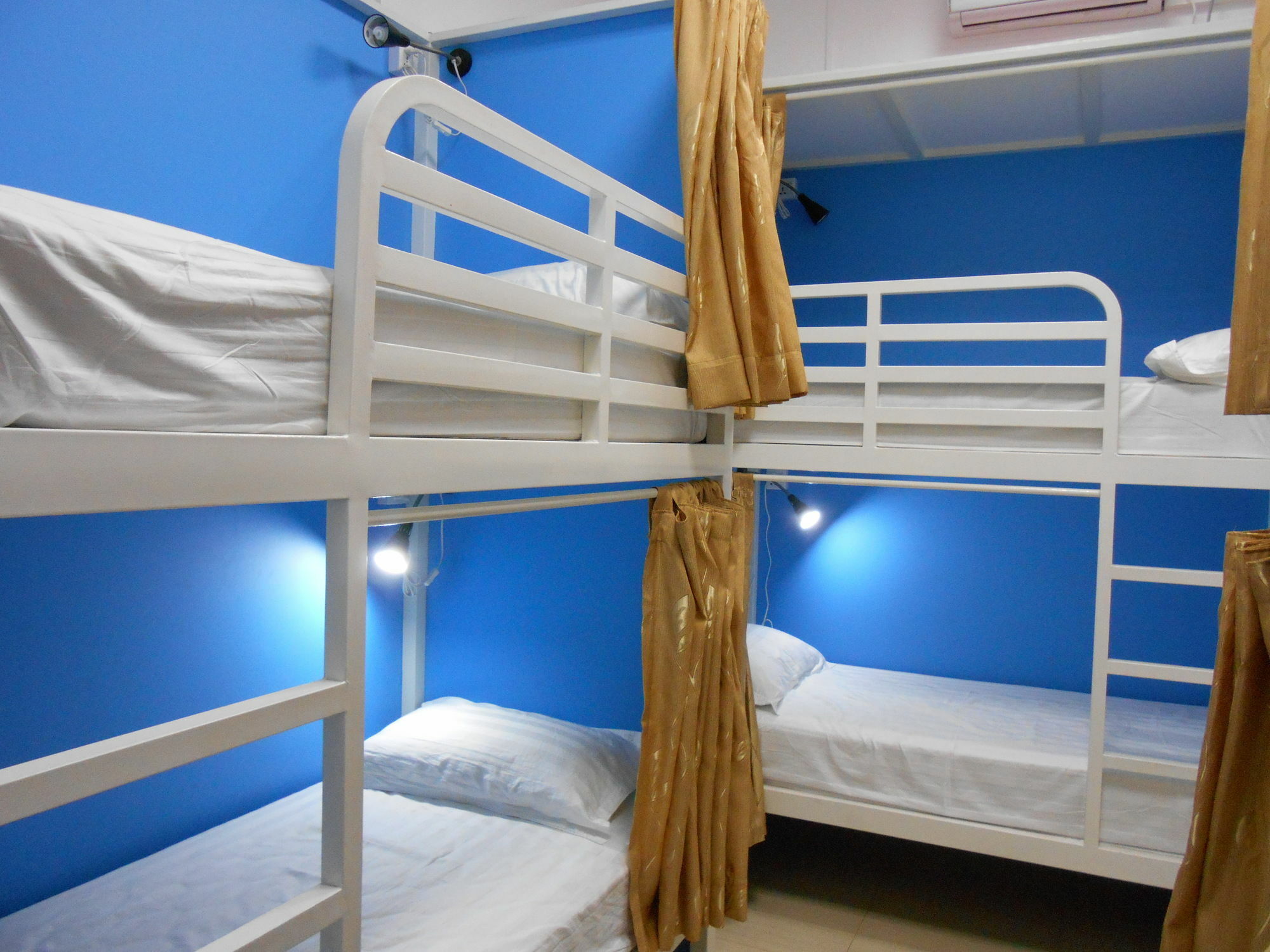 Four Rivers Youth Hostel Yangon Ngoại thất bức ảnh